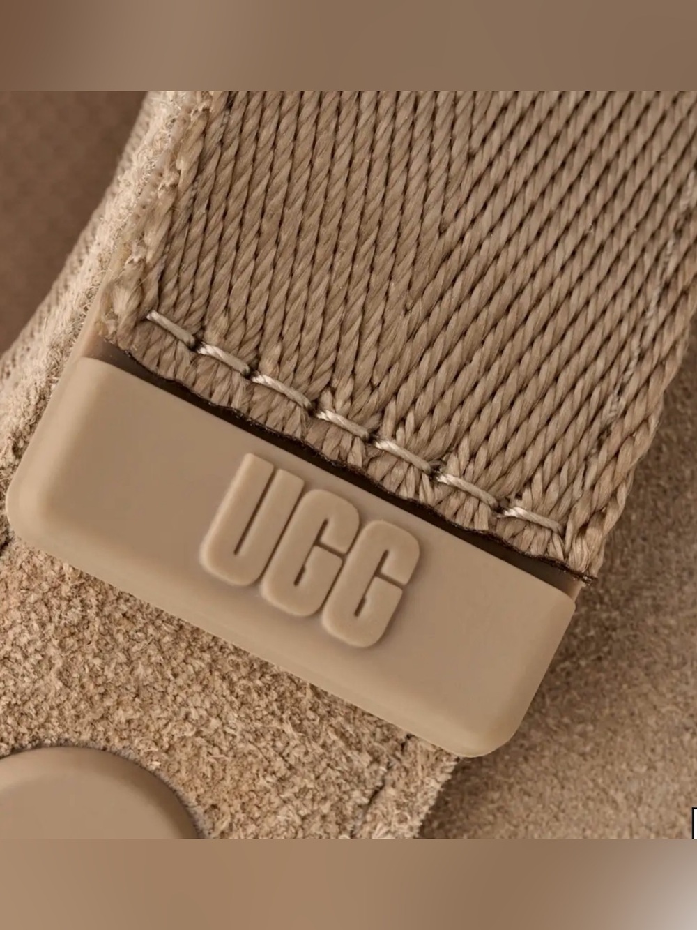 UGG Goldenstar Clog Shoe, size EU 38, color: sand, women’s - Picture 7 of 9